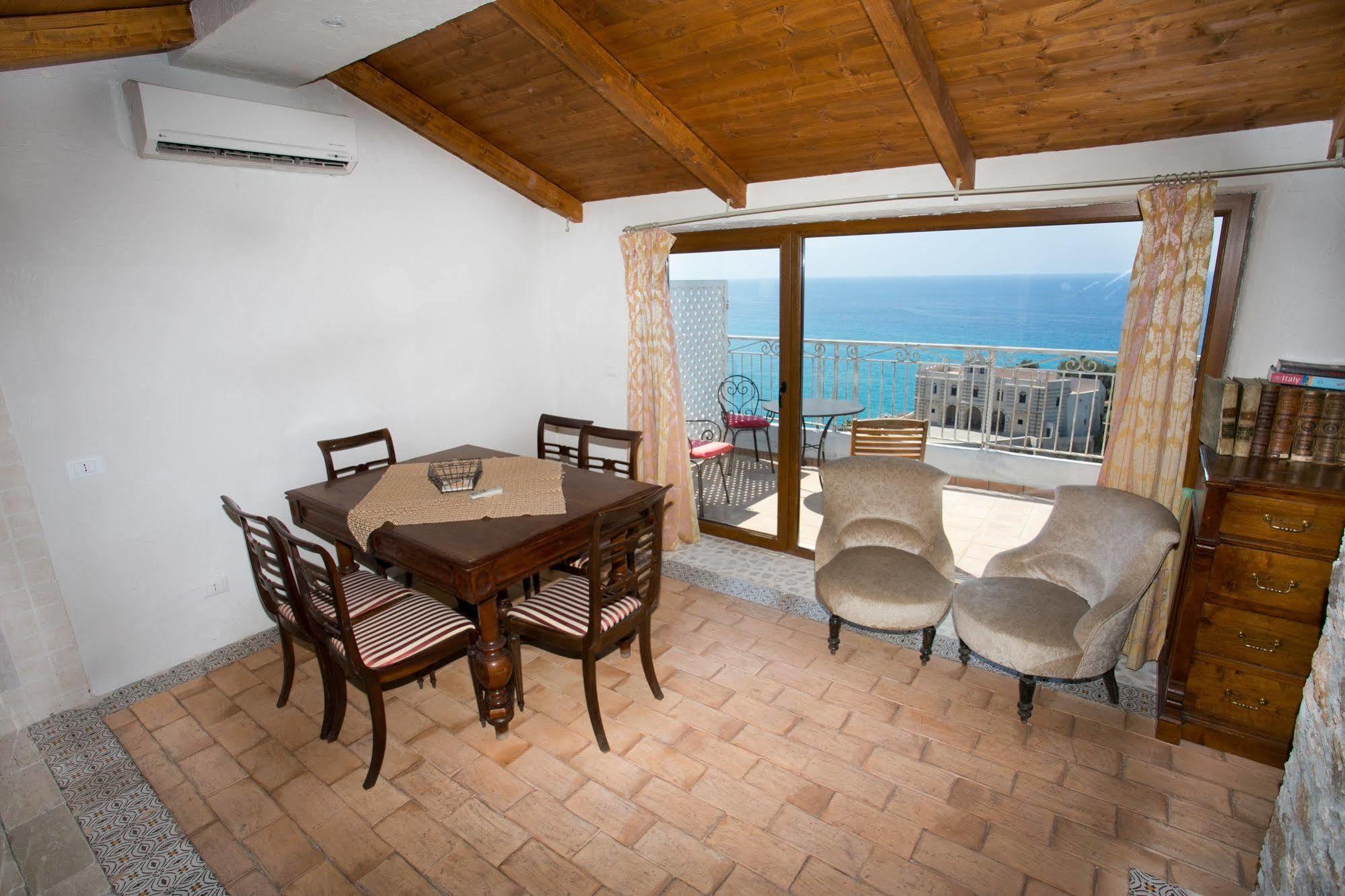 Rocca Delle Clarisse Apartment Tropea Exterior photo