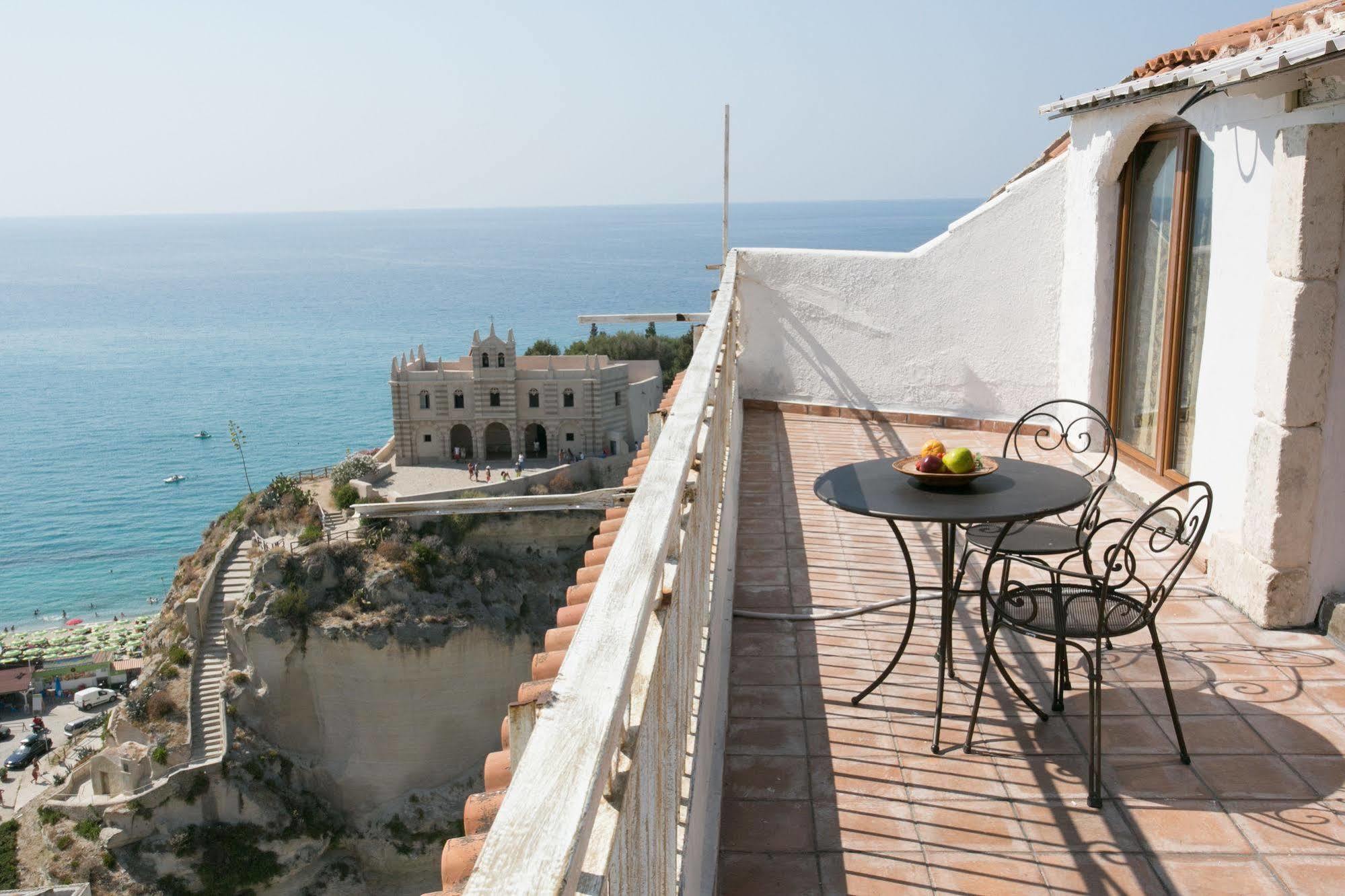 Rocca Delle Clarisse Apartment Tropea Exterior photo