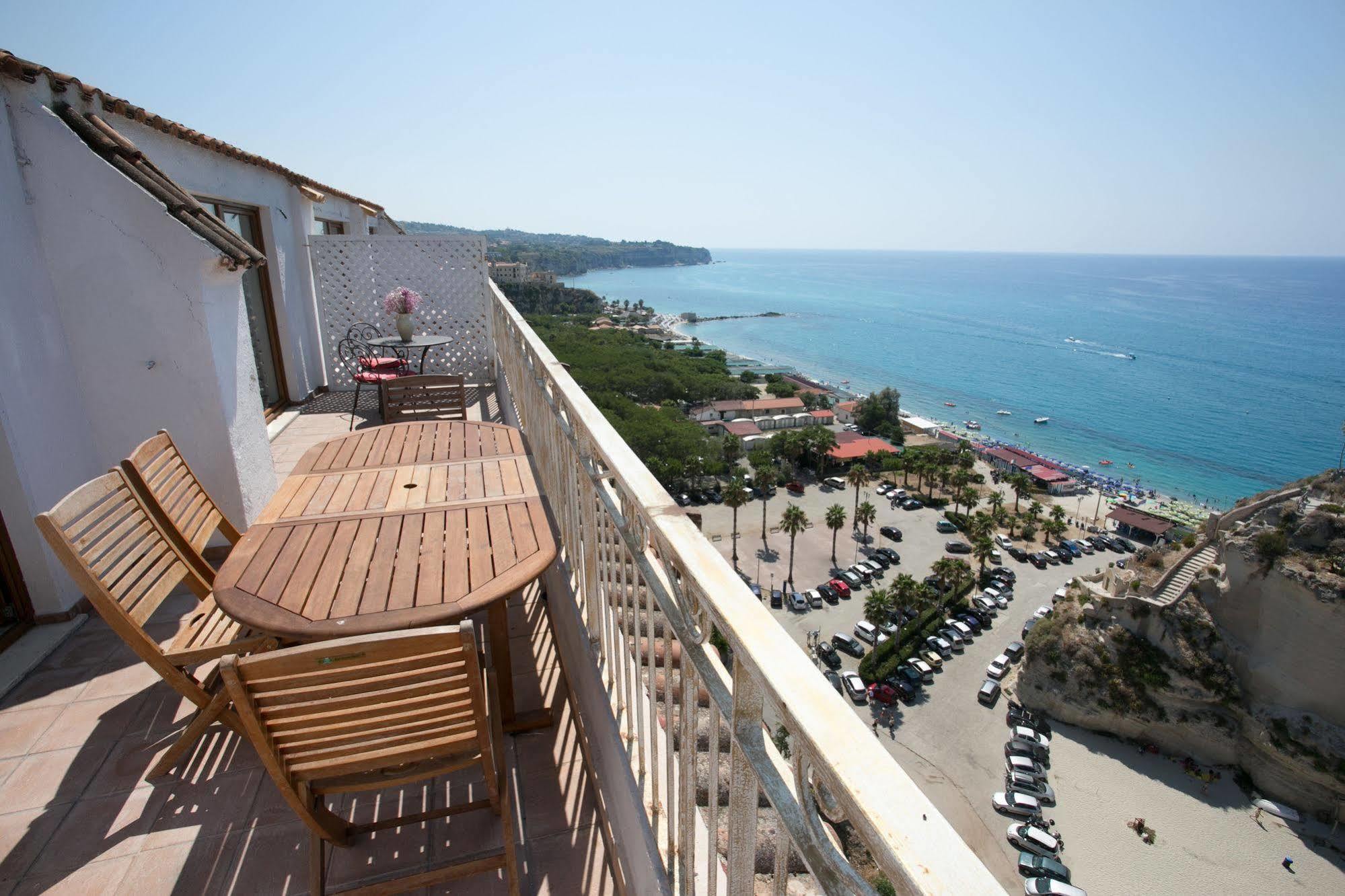 Rocca Delle Clarisse Apartment Tropea Exterior photo
